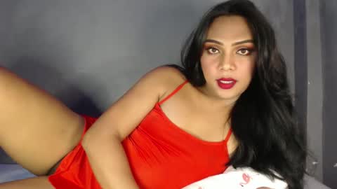 Snapshot of holliescarlet chatting on January 15, 2:49 am holliescarlet online show from January 15, 2:49 am