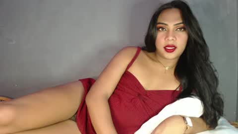 Snapshot of holliescarlet chatting on February 14, 2:44 pm holliescarlet online show from February 14, 2:44 pm