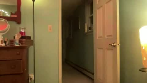 Snapshot of holly23hopefull chatting on December 16, 6:53 am Hollys Drive threw Side Of CB. online show from December 16, 6:53 am