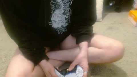 Holly Hawkes online show from April 17, 12:24 am