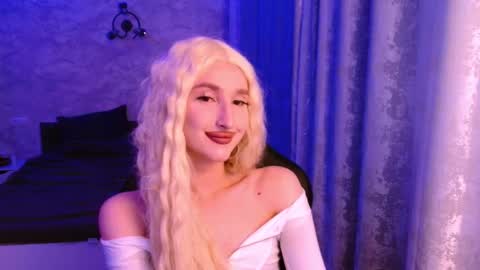 honey_sunset online show from October 2, 7:13 pm