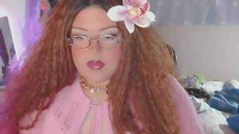 honeylavender777 online show from May 10, 9:25 am