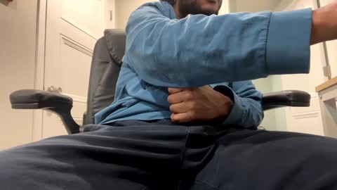 hornyftmguy82 online show from December 9, 12:45 am