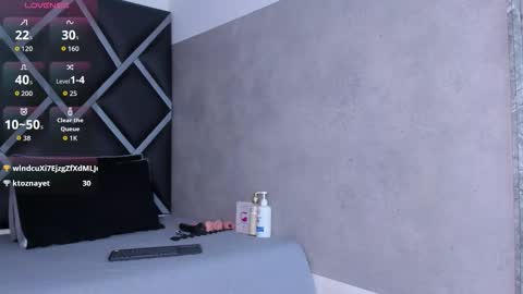 Nicolas Jhonson online show from October 11, 2:19 pm