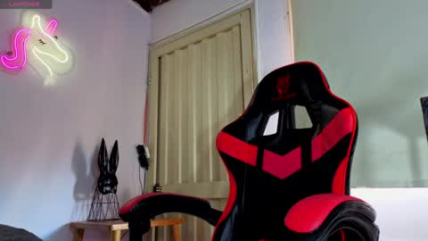 destinyk online show from April 10, 4:13 pm