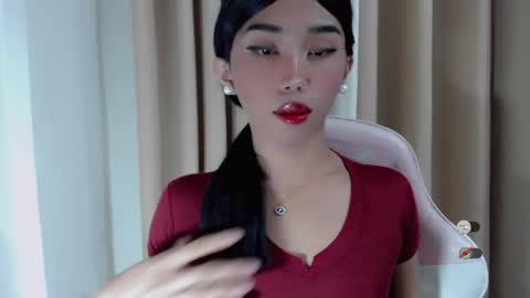 Khianna online show from June 21, 6:33 pm