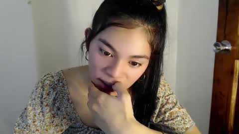 Yanna online show from April 28, 2:38 am