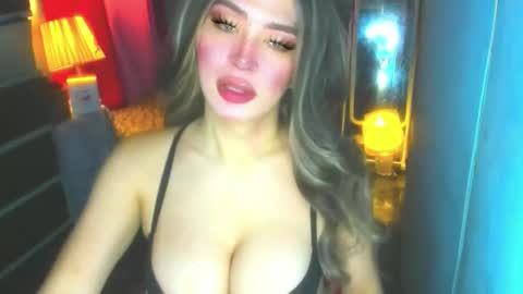 Snapshot of hotbabe_tanya chatting on October 14, 12:22 am T A N Y A online show from October 14, 12:22 am