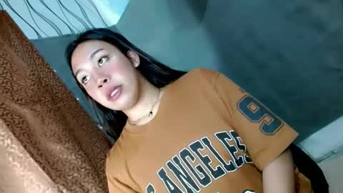 jelaigrande  online show from March 25, 6:45 pm