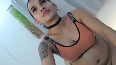 Snapshot of hungry_cock22 chatting on September 18, 3:01 am zackie online show from September 18, 3:01 am