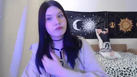 Vella online show from April 8, 1:12 pm