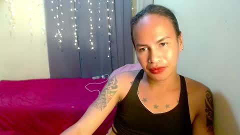 Snapshot of indaypakay_ts chatting on December 21, 5:58 am Pakay online show from December 21, 5:58 am
