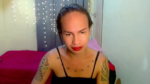 Snapshot of indaypakay_ts chatting on January 13, 3:56 am Pakay online show from January 13, 3:56 am
