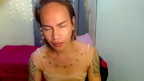 Snapshot of indaypakay_ts chatting on January 24, 7:19 am Pakay online show from January 24, 7:19 am