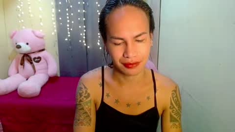 Snapshot of indaypakay_ts chatting on February 6, 9:00 am Pakay online show from February 6, 9:00 am