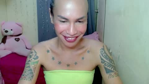 Snapshot of indaypakay_ts chatting on September 10, 10:36 am Pakay online show from September 10, 10:36 am