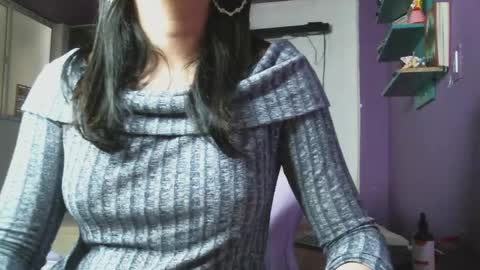 Camilla online show from March 10, 1:21 pm