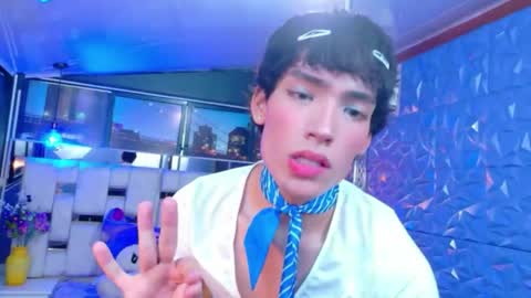 isaacnova online show from May 2, 8:03 pm
