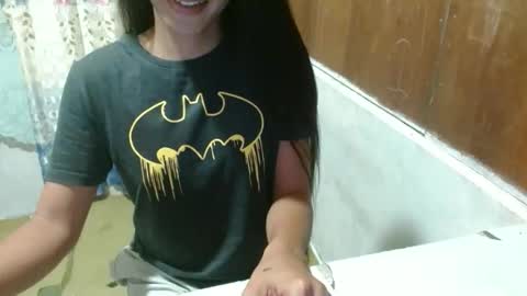 itsmelily05 online show from February 10, 12:34 pm