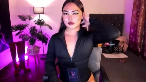 Siana online show from May 12, 9:07 am