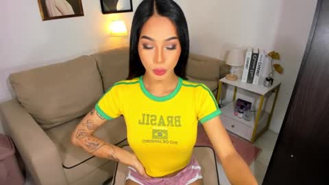 Snapshot of ivorycollins chatting on December 30, 12:42 pm kirstenelsie online show from December 30, 12:42 pm