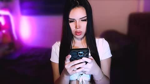 Snapshot of iwantyouzia chatting on September 29, 2:38 pm Girl next Door online show from September 29, 2:38 pm