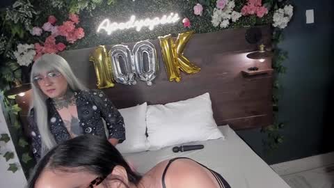 Jade  Khada online show from December 2, 11:35 pm