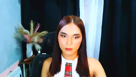 janella online show from July 17, 4:40 am