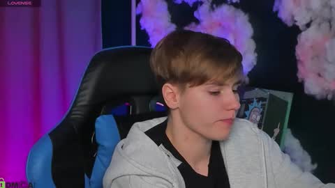 Jean online show from December 21, 11:16 am