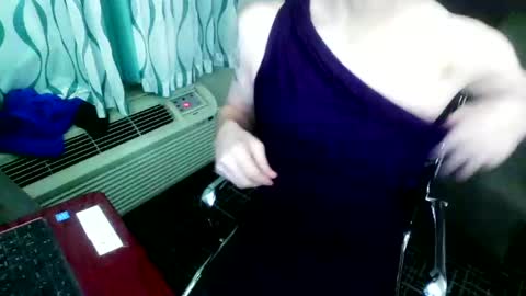 Jenna Cross online show from December 9, 2:45 am