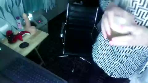 Jenna Cross online show from January 26, 5:34 pm