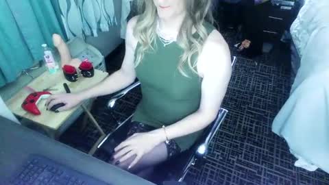 Jenna Cross online show from February 28, 2:53 am