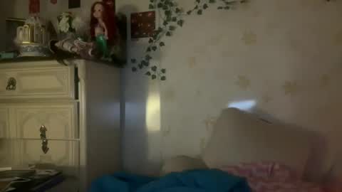 jennifer_robbie online show from February 22, 4:51 am