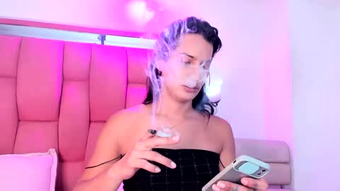 jennifer_t online show from February 4, 3:15 pm