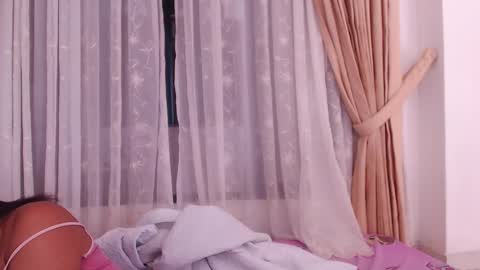 jennifer_t online show from March 3, 1:48 pm