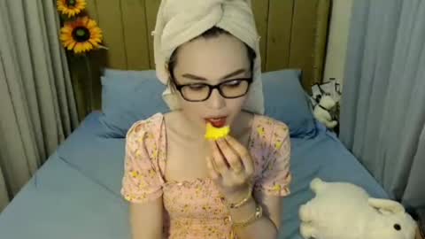 jess_goddes online show from June 29, 1:11 pm