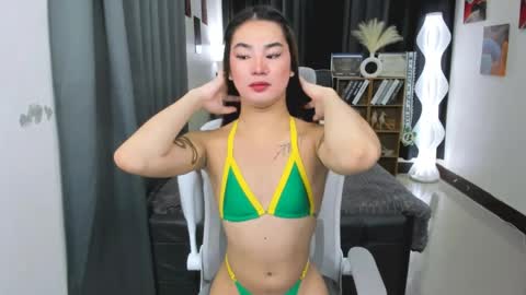 Your naughty Jessie online show from April 9, 11:05 am