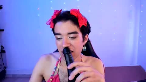 julia_swetty online show from December 12, 3:16 pm