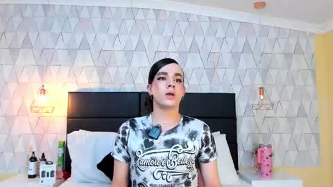 Justine online show from November 20, 3:18 am