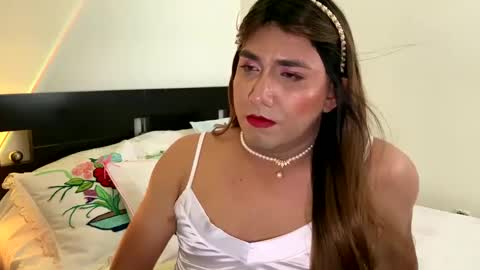 KIM  online show from March 8, 9:51 pm