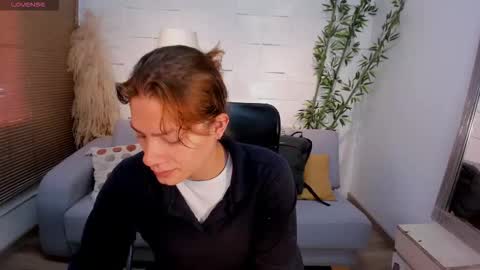 kassmonroe online show from October 22, 12:18 pm