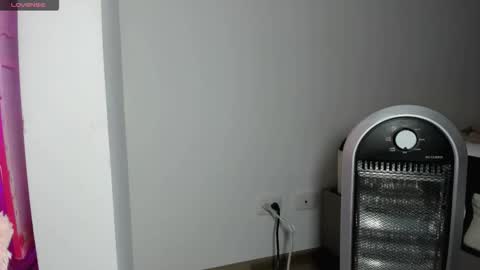 Snapshot of katalinaferreirax chatting on September 12, 2:20 am katalinaferreirax online show from September 12, 2:20 am