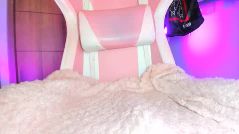 Snapshot of katalinaferreirax chatting on October 15, 8:20 pm katalinaferreirax online show from October 15, 8:20 pm
