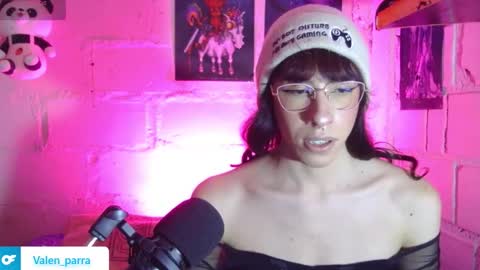 kattycat_ online show from December 3, 2:49 am