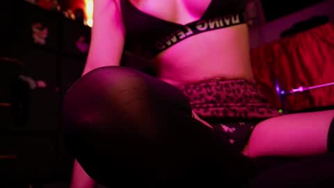 kawaii_jess online show from November 5, 8:47 am