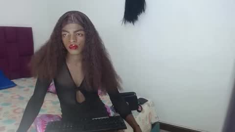 kenia_nihiara online show from June 7, 6:32 am