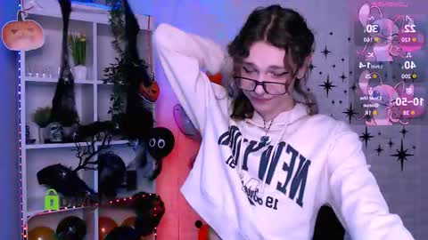 Snapshot of kevi_sunn chatting on October 21, 7:26 pm kevi here online show from October 21, 7:26 pm