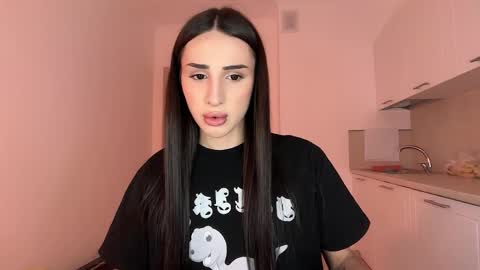 Kim Oberlin online show from April 17, 5:03 pm