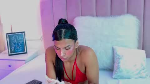Kimberlyn online show from July 6, 8:00 pm