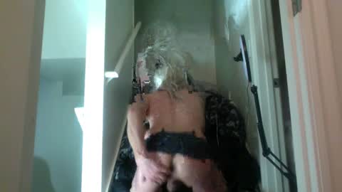 littl big booty online show from March 1, 4:04 am